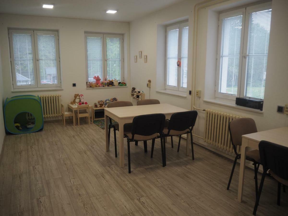 Economy Apartments Ceske Svycarsko 赫任斯科 外观 照片
