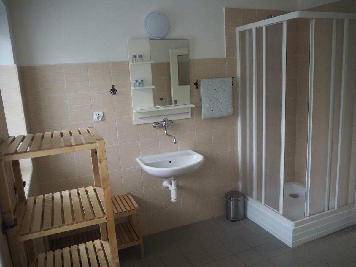 Economy Apartments Ceske Svycarsko 赫任斯科 外观 照片